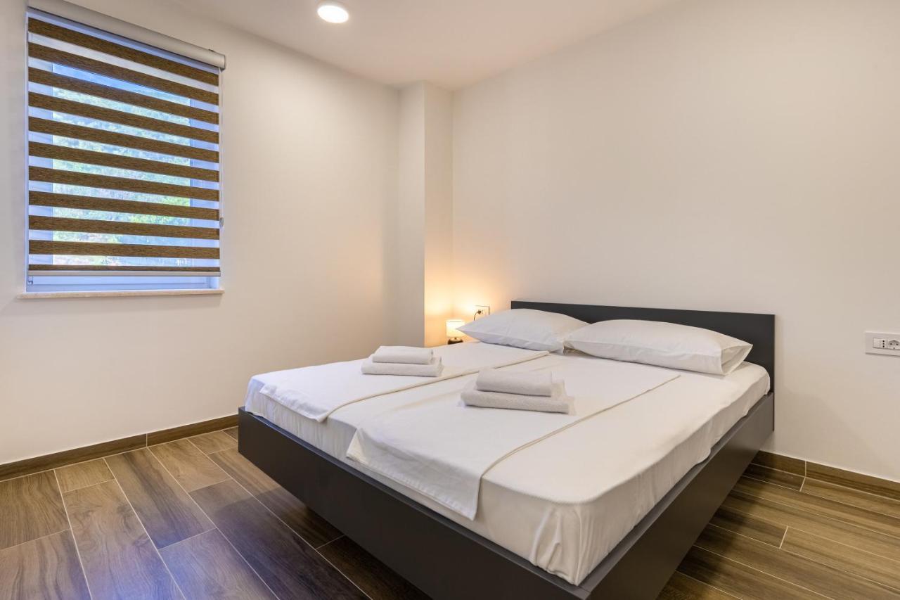 Apartman Vischetti Cres Exterior photo