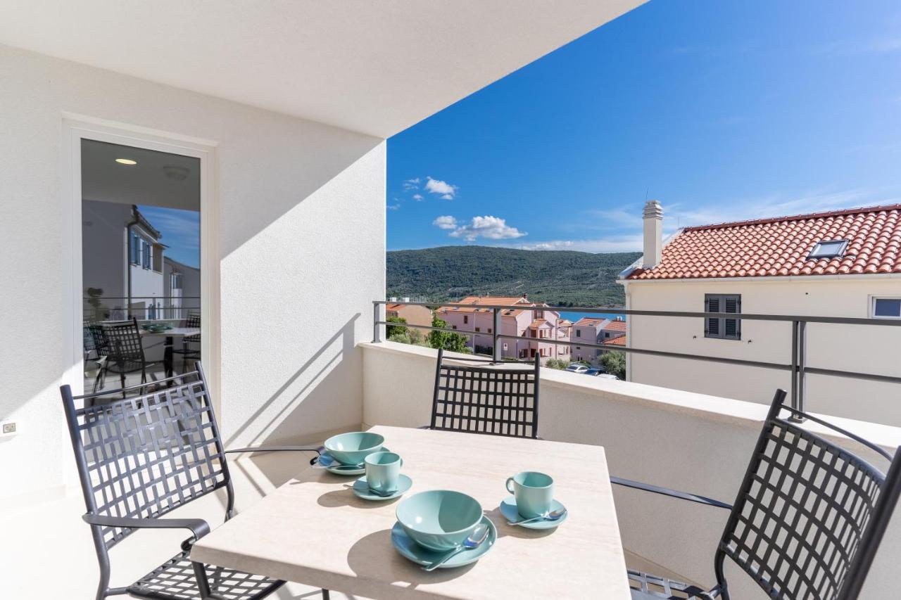 Apartman Vischetti Cres Exterior photo